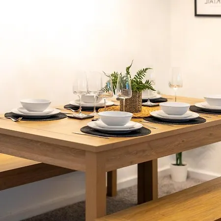 Modern 3-bed Near Roundhay Park * 利兹